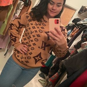 Louis Vuitton *replica* sweater